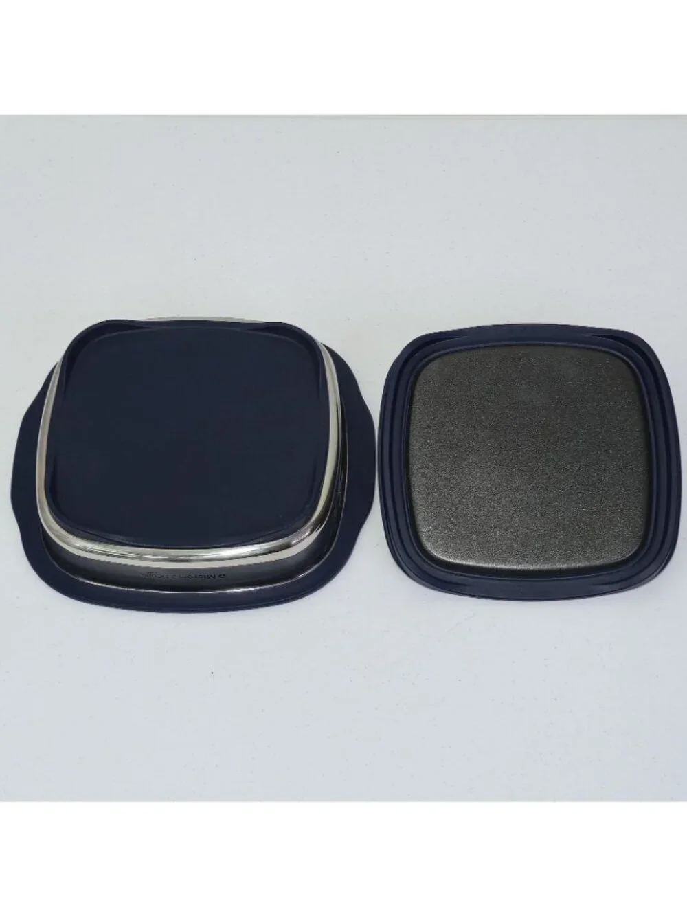 Tupperware MicroPro Series Microwave Grill in Chrome / Dark Blue